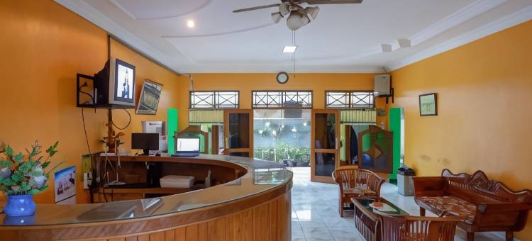 红多兹酒店-近洛卡维萨塔巴图拉登(RedDoorz Near Lokawisata Baturaden)图片