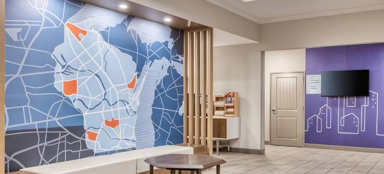 智选假日套房酒店格林贝东(Holiday Inn Express & Suites Green Bay East)图片