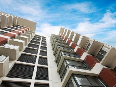 Spring Hill Hotel and Apartment Hotel Overview