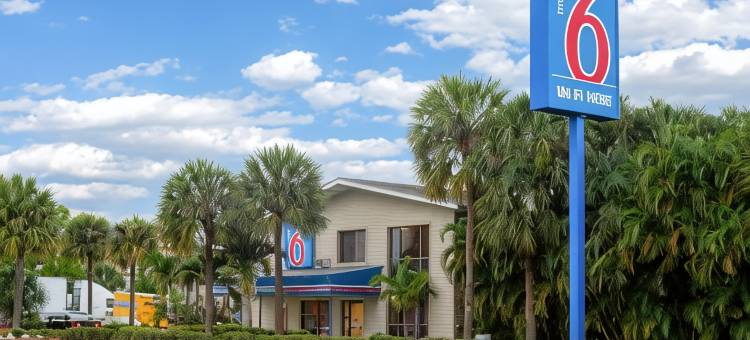 劳德代尔堡6号汽车旅馆(Motel 6 Fort Lauderdale, FL)图片