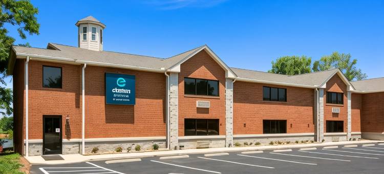 湖畔克拉克斯维尔-南山西克拉丽奥酒店(Clarion Pointe on the Lake Clarksville-South Hill West)图片