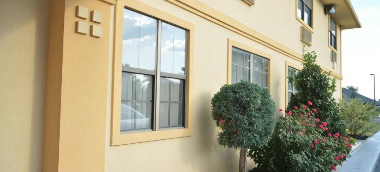 苏尔胡尔温德姆速8酒店(Super 8 by Wyndham Sulphur)图片