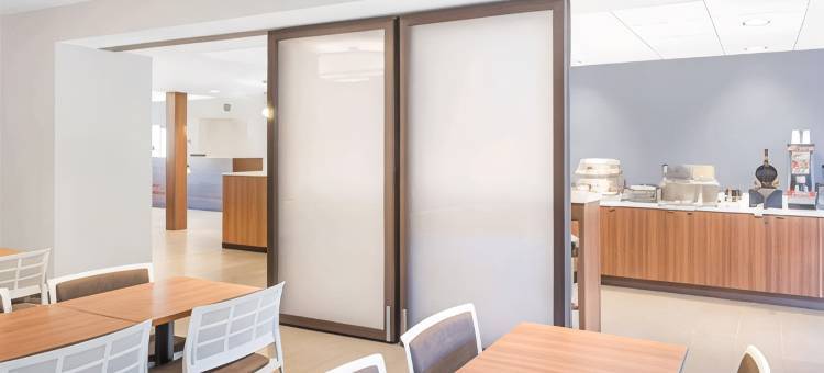 宾厄姆顿温德姆麦客达套房酒店(Microtel Inn & Suites by Wyndham Binghamton)图片