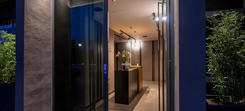 天鹅绒房间及其他(Velvet Rooms & More)图片