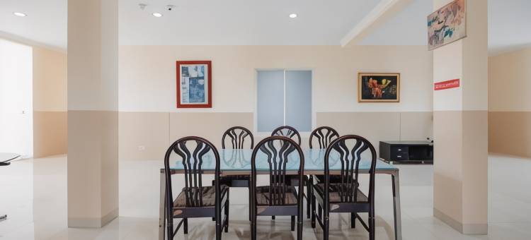 红多兹酒店-近西洛亚姆卡拉瓦奇3号(RedDoorz Near Siloam Karawaci 3)图片