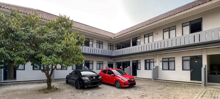 RedDoorz near Maulana Yusuf Stadium Serang图片