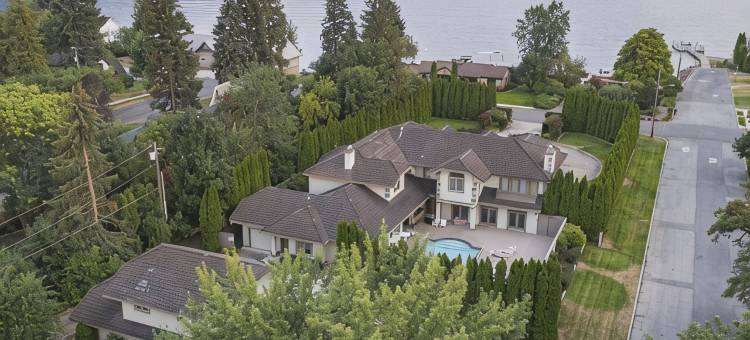 Unique Sandpoint Home with Private Pool and BBQ Island, Perfect for Groups!图片