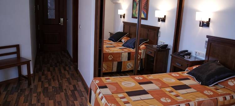 穆拉森酒店(Hotel Mulhacen)图片