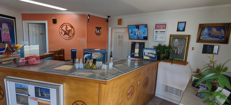 希尔克雷斯特套房旅馆(Hillcrest Inn & Suites Ozona)图片