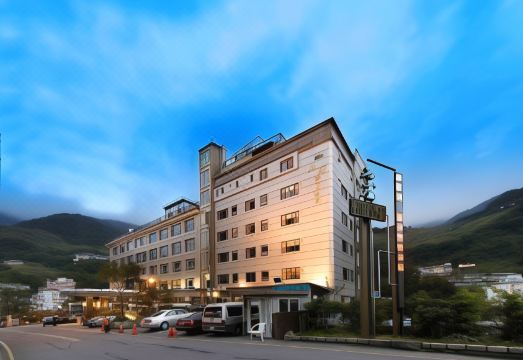 Ming Lu Holiday Hotel Hotel Overview