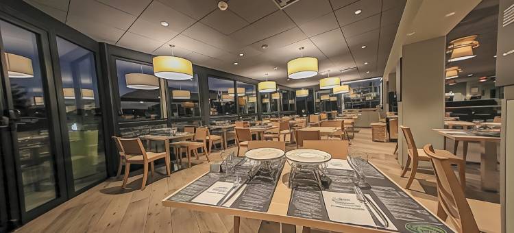 宜必思尚品克莱蒙费朗勒布雷泽特机场酒店(Ibis Styles Clermont-Ferrand le Brézet Aéroport)图片