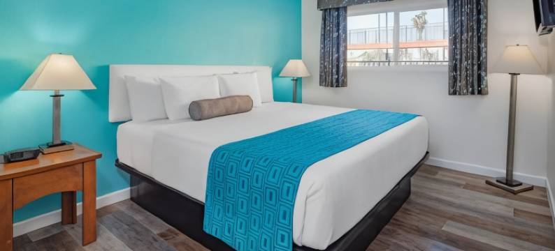 温德姆豪生套房-圣地亚哥丘拉维斯塔/海湾区(Howard Johnson Suites by Wyndham San Diego Chula Vista/BayFt)图片