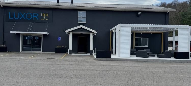 卢克索套房旅馆 - 温德姆旅屋酒店(Luxor Inn & Suites, a Travelodge by Wyndham)图片