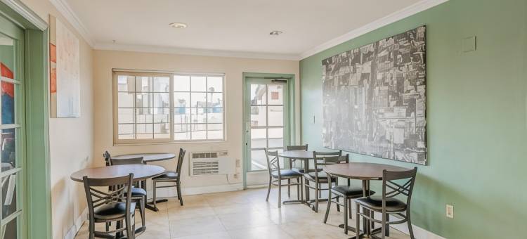 大道酒店 - 欧申赛德坎普彭德尔顿(Hotel Avenida - Oceanside Camp Pendleton)图片