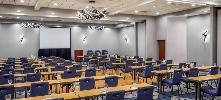 波士顿马尔伯勒万怡酒店(Courtyard Boston Marlborough)图片