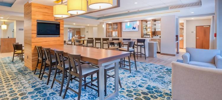 温斯顿塞勒姆市中心万枫套房酒店(Fairfield Inn & Suites Winston-Salem Downtown)图片