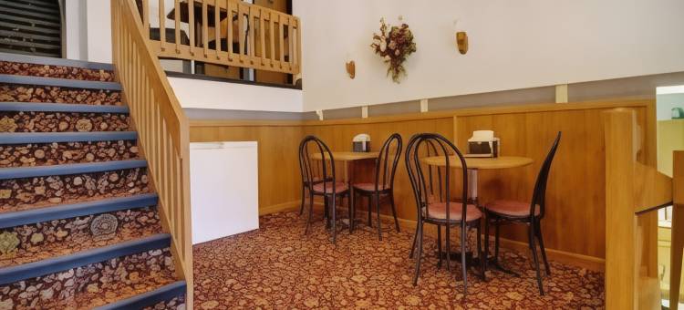 温德姆速8酒店柯克斯维尔-大学区(Super 8 by Wyndham Kirksville University Area)图片
