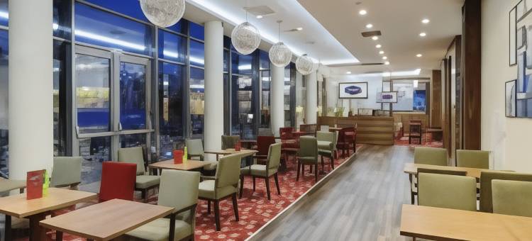 伏尔加格勒工会希尔顿欢朋酒店(Hampton by Hilton Volgograd Profsoyuznaya Hotel)图片
