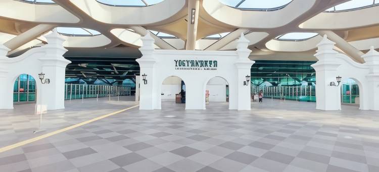 鲁敏图伊斯兰酒店YIA邬伦普罗戈(Lumintu Syariah Yia Kulon Progo)图片
