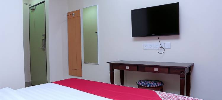 超级OYO 44054假日大厦酒店(SUPER OYO 44054 Holiday Mansion Inn)图片