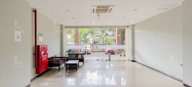 红居公寓塔曼萨里全景-桑图伊代理(RedLiving Apartemen Tamansari Panoramic - Santuy Agency Lobby P1 9)图片