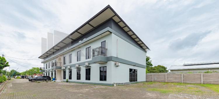 Zumo Home Tegal Mitra RedDoorz图片