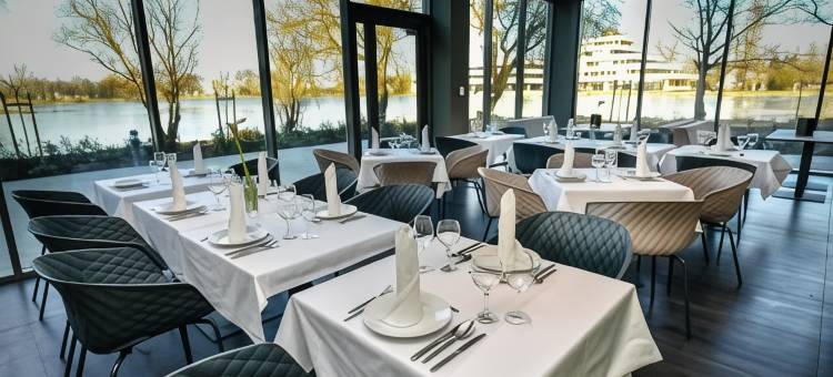 湖边贝斯特韦斯特优质酒店(Best Western Plus Lakeside Hotel)图片