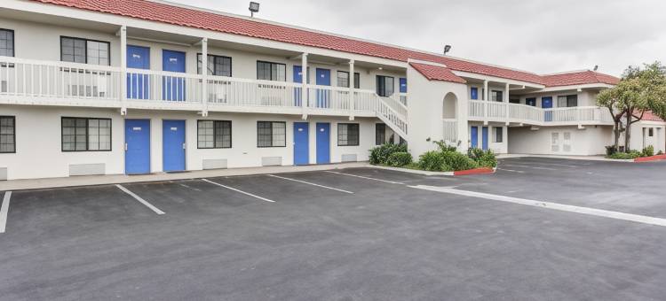 蒙特利区萨利纳斯北6号汽车旅馆(Motel 6 Salinas, CA - North Monterey Area)图片