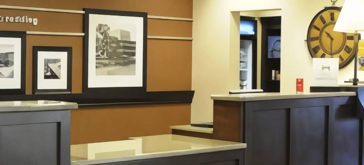 雷丁欢朋套房酒店(Hampton Inn & Suites Redding)图片