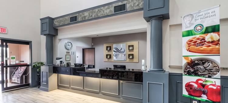 伯利森-沃斯堡品质酒店(Quality Suites, Ft Worth Burleson)图片