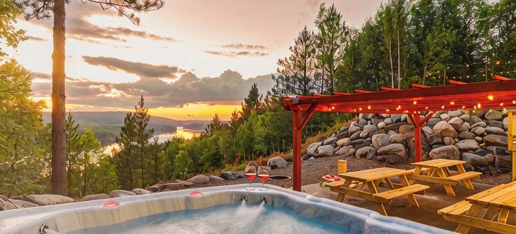 Sleeps 20-Lake Views-Ski-Golf-Game Room-Arcades-Sauna-Jacuzzi-Playground-Firepit图片
