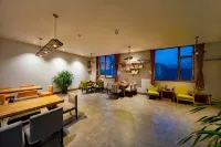 Yuexi A'xia Manor Hotel - Bãi đậu xe