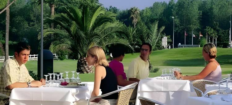 莱斯帕西德格瑞玛德皮埃尔假日酒店(Résidence Pierre & Vacances les Parcs de Grimaud)图片