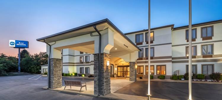 圣克莱斯维尔贝斯特韦斯特套房酒店(Best Western St. Clairsville Inn  Suites)图片