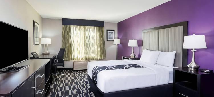 费尔菲尔德纳帕谷拉昆塔温德姆套房酒店(La Quinta Inn & Suites by Wyndham Fairfield - Napa Valley)图片