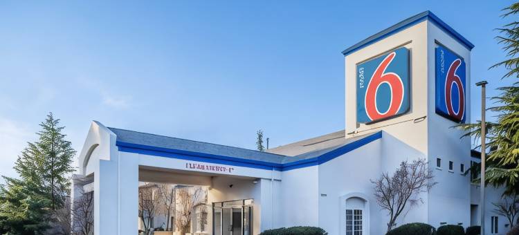 奥本6号汽车旅馆(Motel 6 Auburn, CA)图片