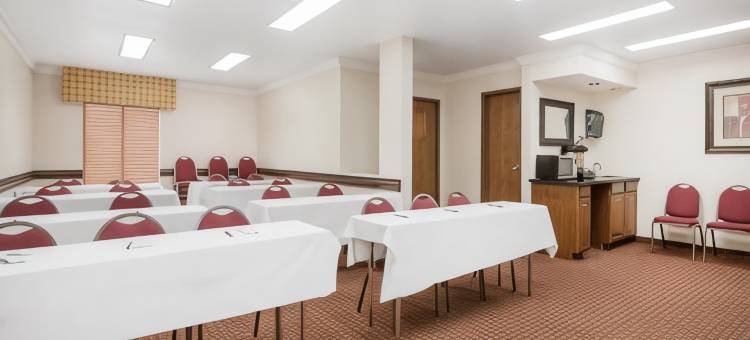 豪生斯顿-得梅因美吟温德姆酒店(AmericInn by Wyndham Johnston des Moines)图片