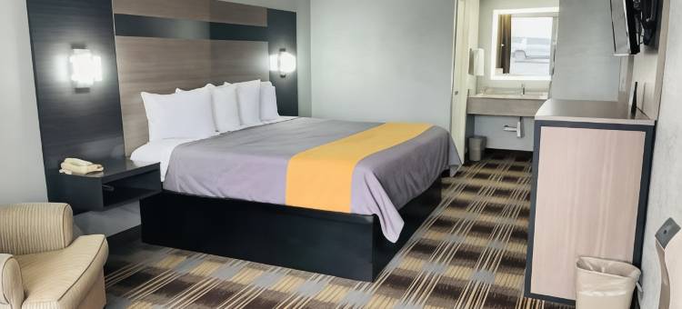 Travelodge by Wyndham Sellersburg / Louisville North图片