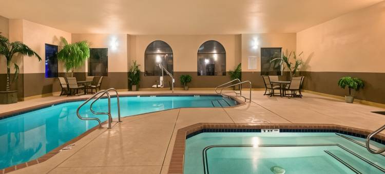 Holiday Inn Express 显示低(Holiday Inn Express SHOW LOW by IHG)图片