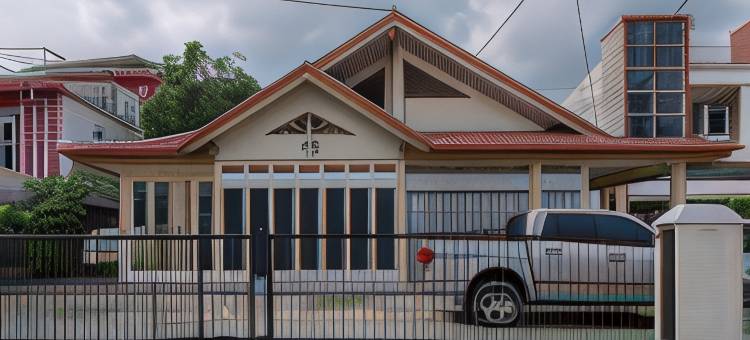 红多兹酒店-近北干巴鲁RS阿瓦尔布罗斯苏迪尔曼(RedDoorz Near RS Awal Bros Sudirman Pekanbaru)图片