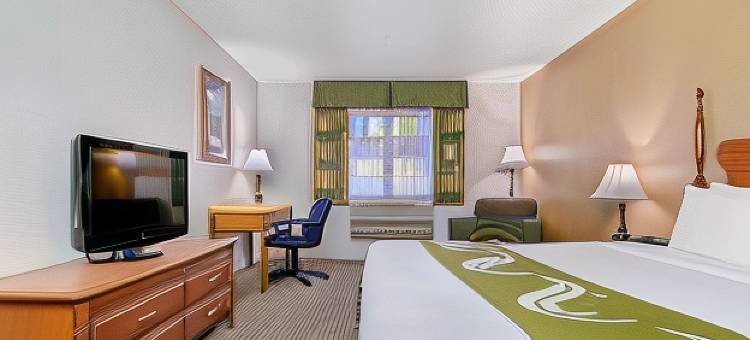 图莱尔品质酒店及套房(Quality Inn & Suites Tulare)图片