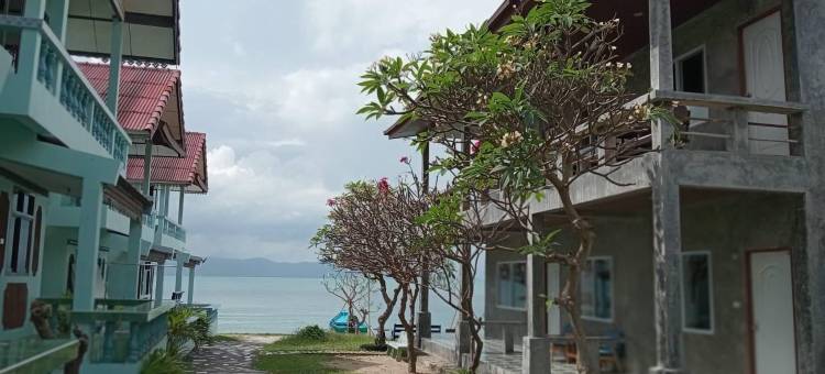 海边的查鲁恩(Charung by The Sea)图片