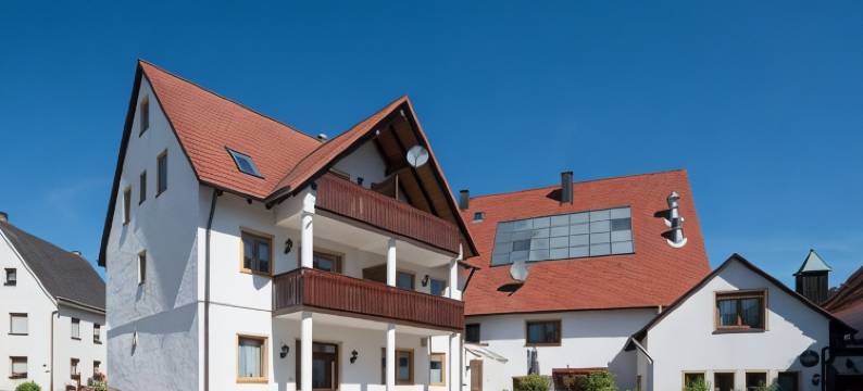 阿尔费尔德 - 梅特法兰肯布劳纳赫希旅馆(Gasthof-Pension Brauner Hirsch in Alfeld - Mittelfranken)图片