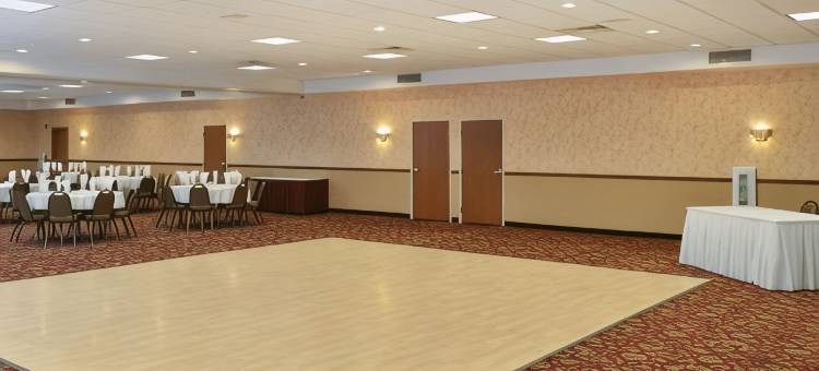 麦迪逊堡凯艺套房酒店 - 近 61 号公路(Quality Inn & Suites Fort Madison Near Hwy 61)图片