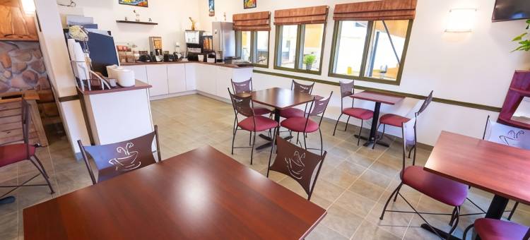 阿默斯特速8酒店(Super 8 by Wyndham Amherst NS)图片