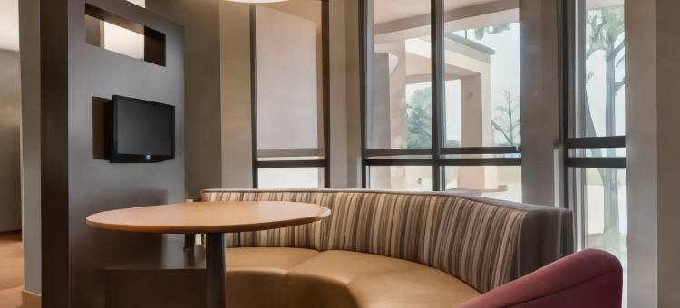 阿克伦费尔劳恩万怡酒店(Courtyard Akron Fairlawn)图片