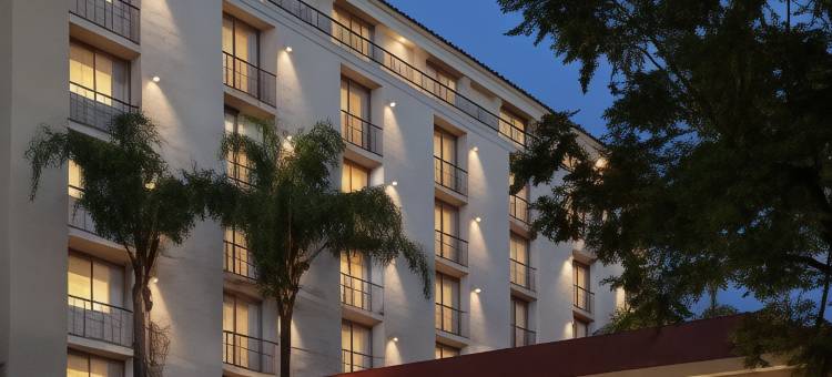 阿卡迪亚帕萨迪纳区希尔顿安泊套房酒店(Embassy Suites by Hilton Arcadia-Pasadena Area)图片