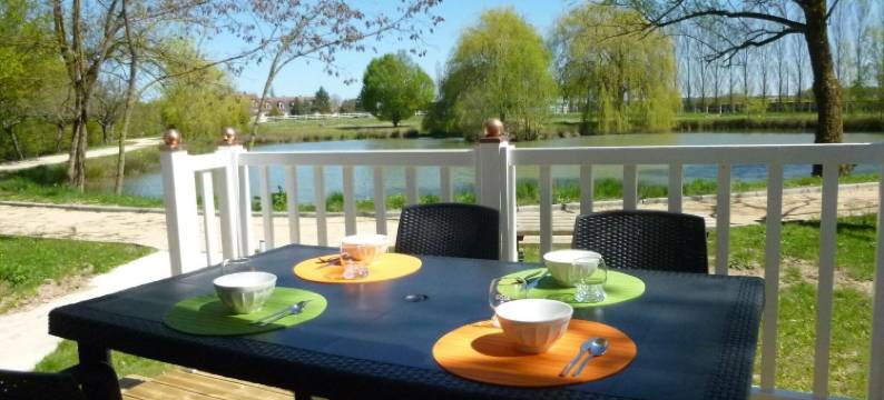 克洛斯德布里乌露营地(Camping Au Clos de Beaulieu)图片