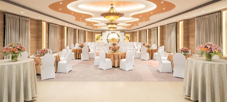 温达文妮迪文萨诺瓦波蒂科酒店(Nidhivan Sarovar Portico Vrindavan)图片