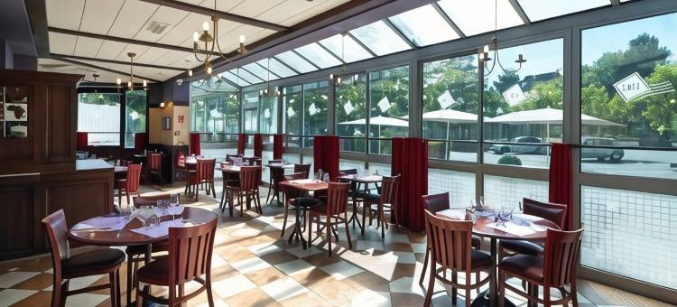 宜必思沙特尔西卢斯酒店(Ibis Chartres Ouest Lucé)图片